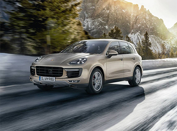 Nýr Cayenne mættur í salinn