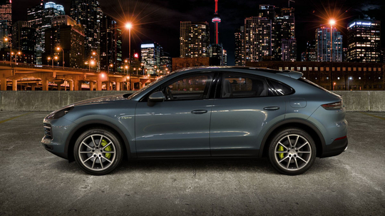 Porsche_Cayenne_Coupe_E-Hybrid_Litur-7