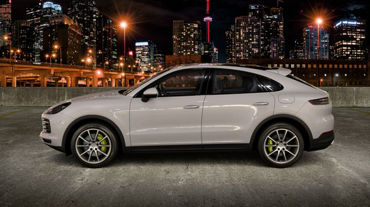 Porsche_Cayenne_Coupe_E-Hybrid_Litur-10