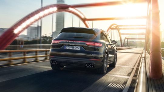 Porsche-Cayenne-S-2