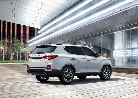 SsangYong_Rexton-52