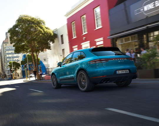 Porsche Macan S-22