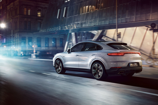 Porsche_Cayenne_Coupe_E-Hybrid-7